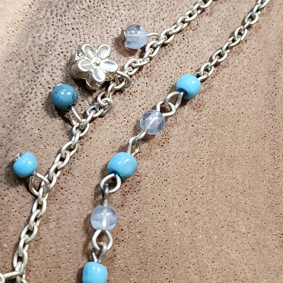 Choker Necklace With Blue Glass, Clear Acrylic & Silver Toned Star Charms - Picture 4 of 8